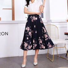 Load image into Gallery viewer, Elastic Pattern Pleated Skirt
